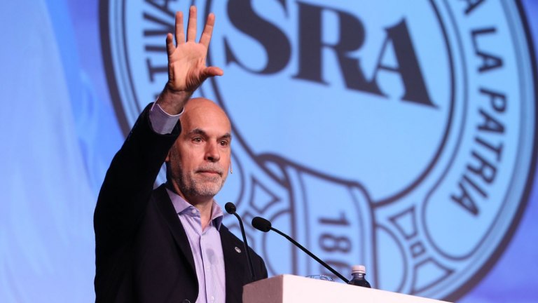 «El diga que va a unificar el tipo de cambio el primer día no es serio», lanzó Larreta