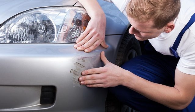 Cómo eliminar los rayones del auto con solo dos ingredientes básicos