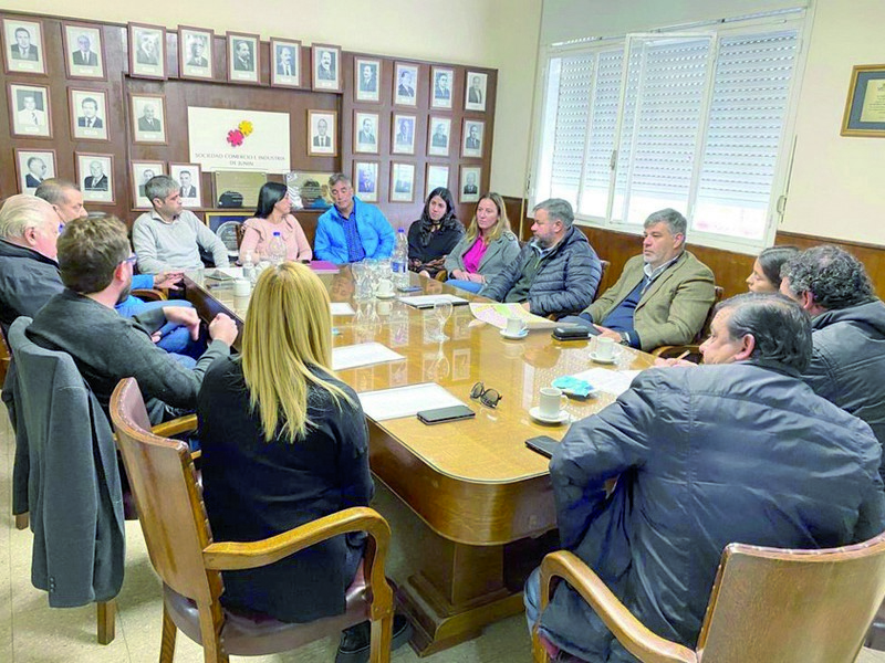 Piden tratar el proyecto  para acompañar  a los comerciantes de Rivadavia