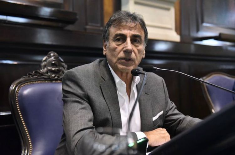 Eslaiman: “Massa propone ir hacia adelante, y la oposición busca retroceder”