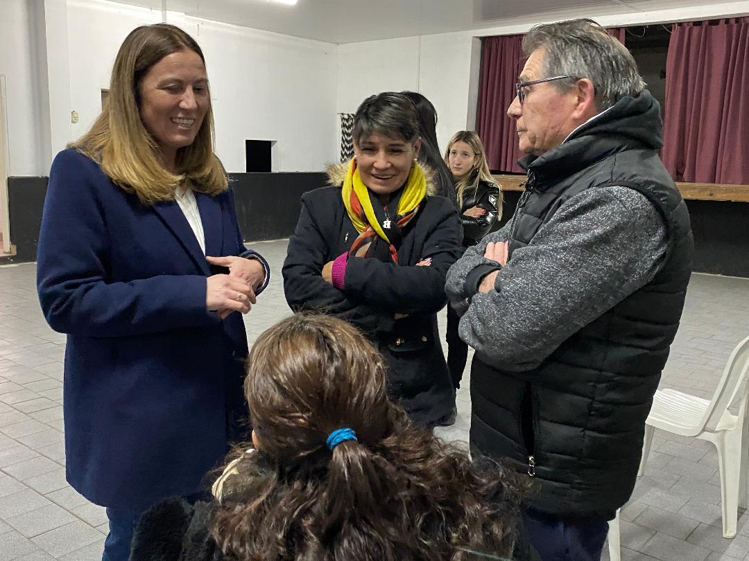 Valeria Arata se reunió con vecinos del barrio San Antonio