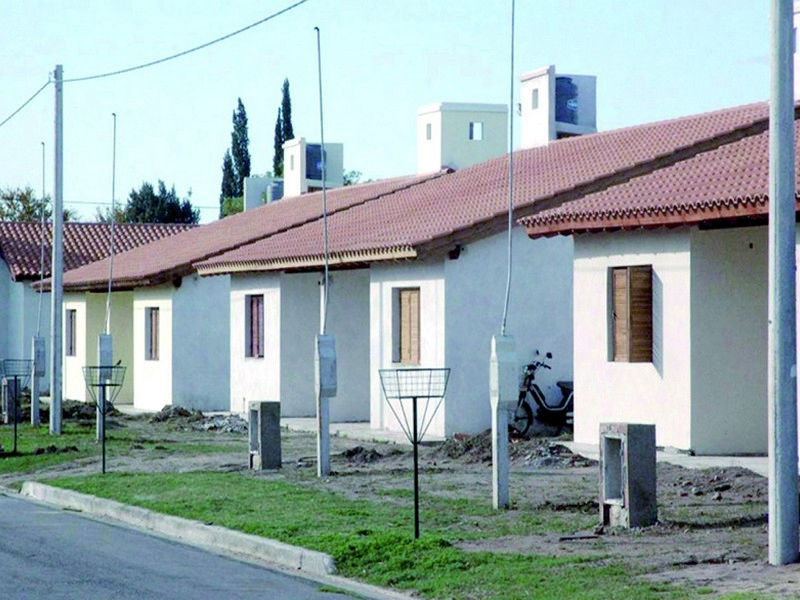 Piden descentralizar fondos para construcción de viviendas