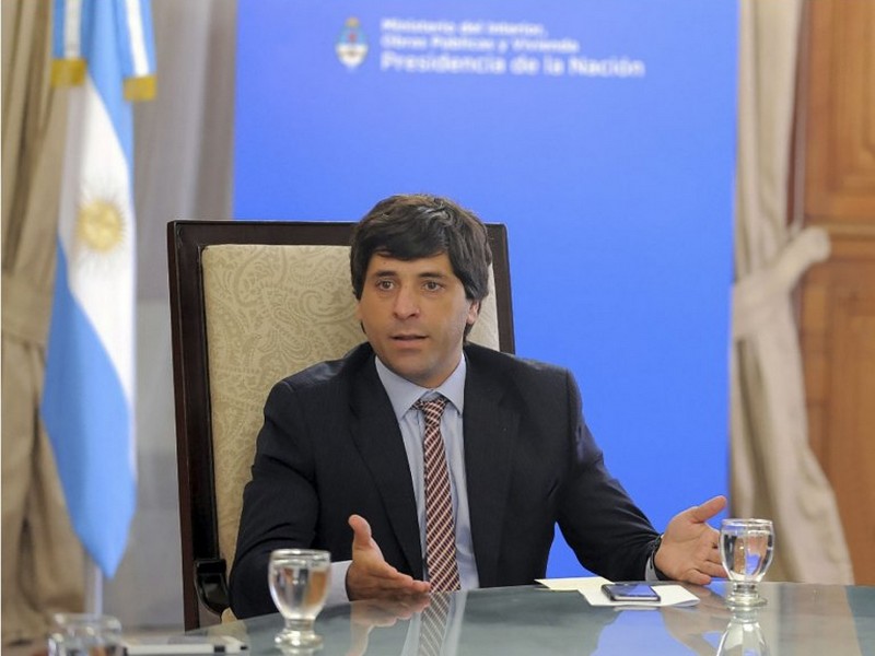 García de Luca, sobre Milei: «Dice que terminará con la casta y tiene acuerdos con menemistas y kirchneristas»