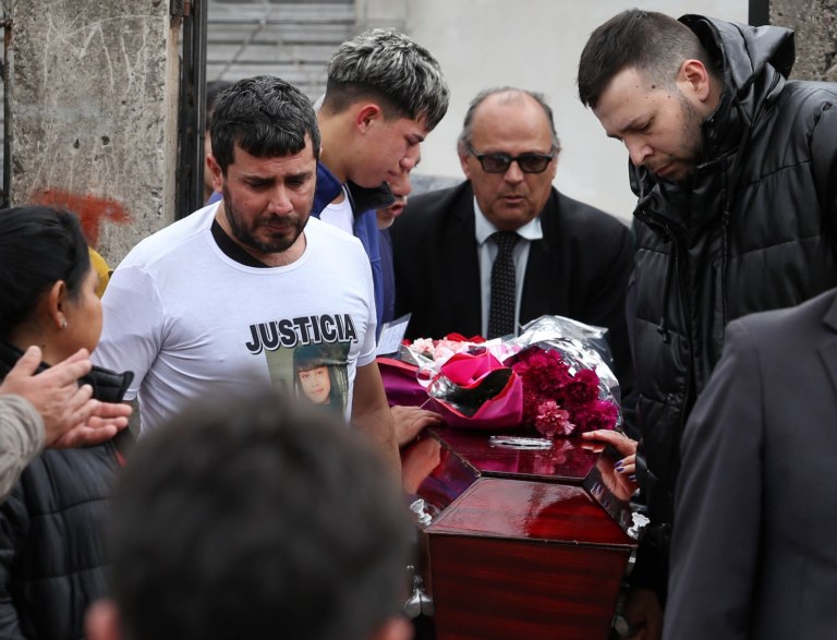 Conmoción por el crimen de Morena: el último adiós