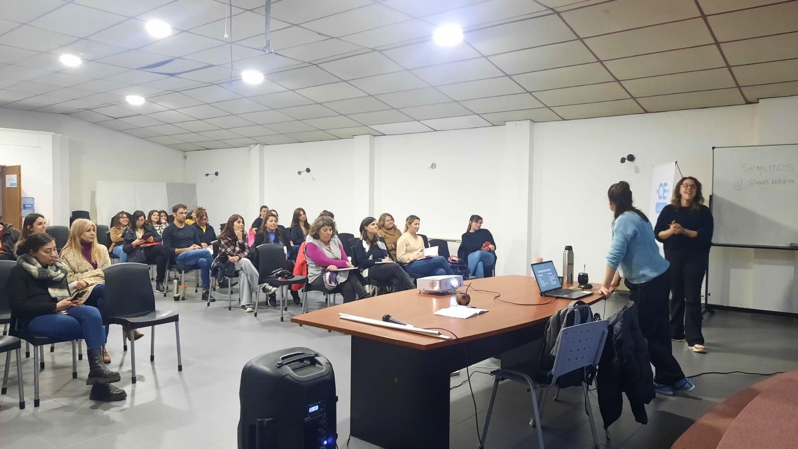 Gran número de emprendedores participó de la charla sobre cómo crear reels exitosos