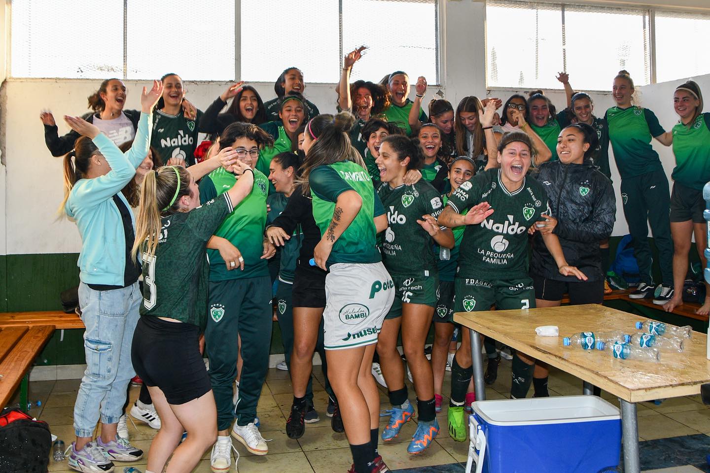 Las chicas de Sarmiento dieron el golpe y frenaron a San Luis