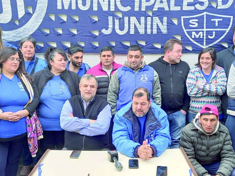 Municipales piden que se revean  aumentos y paritaria mensual