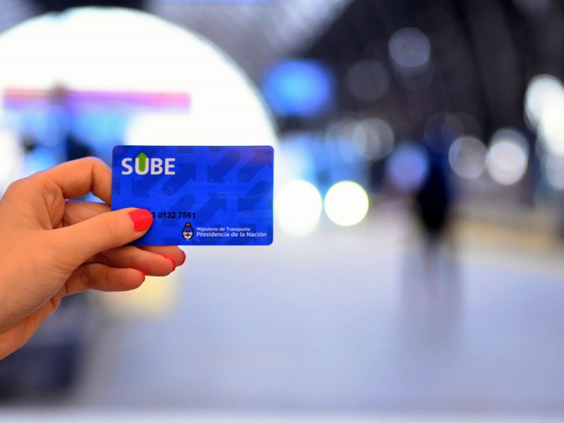 Titulares de prestaciones de ANSES acceden al 55 % de descuento en transporte