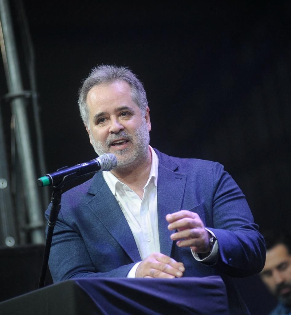 Rodríguez propuso que colectivos y automotores oficiales funcionen con biodiesel