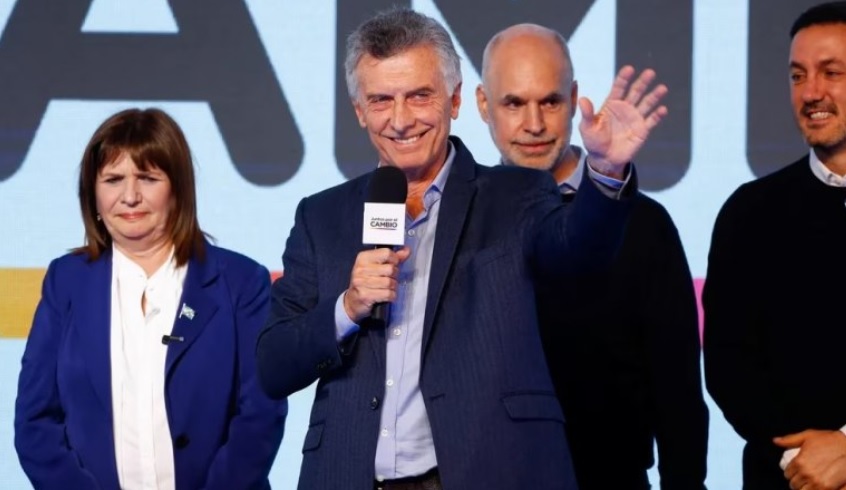 JxC mira con desconfianza la cercanía de Macri a Milei