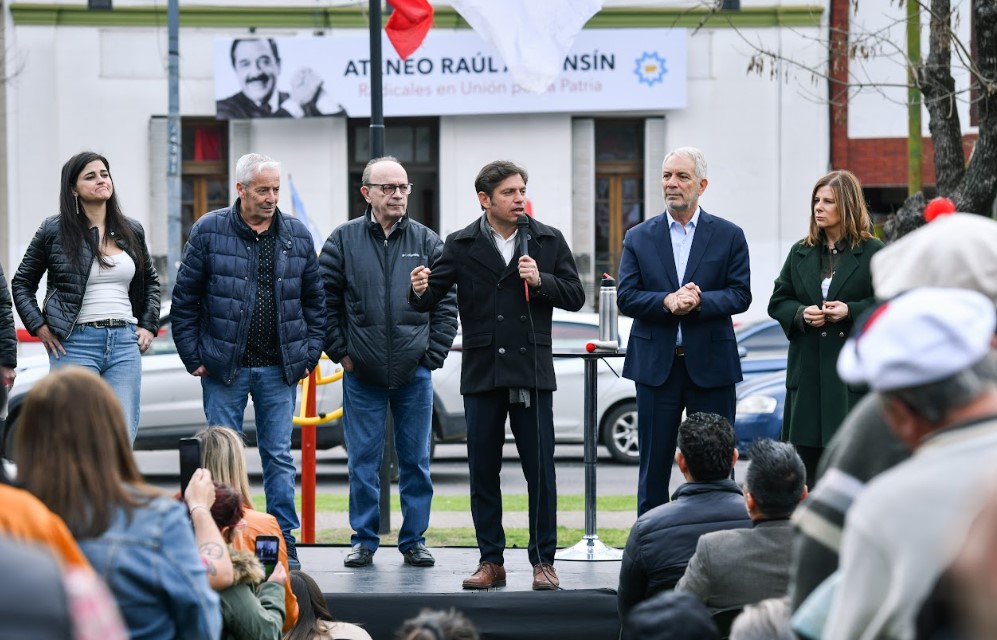Kicillof y Leopoldo Moreau inauguraron el Ateneo Radical Raúl Alfonsín en La Plata