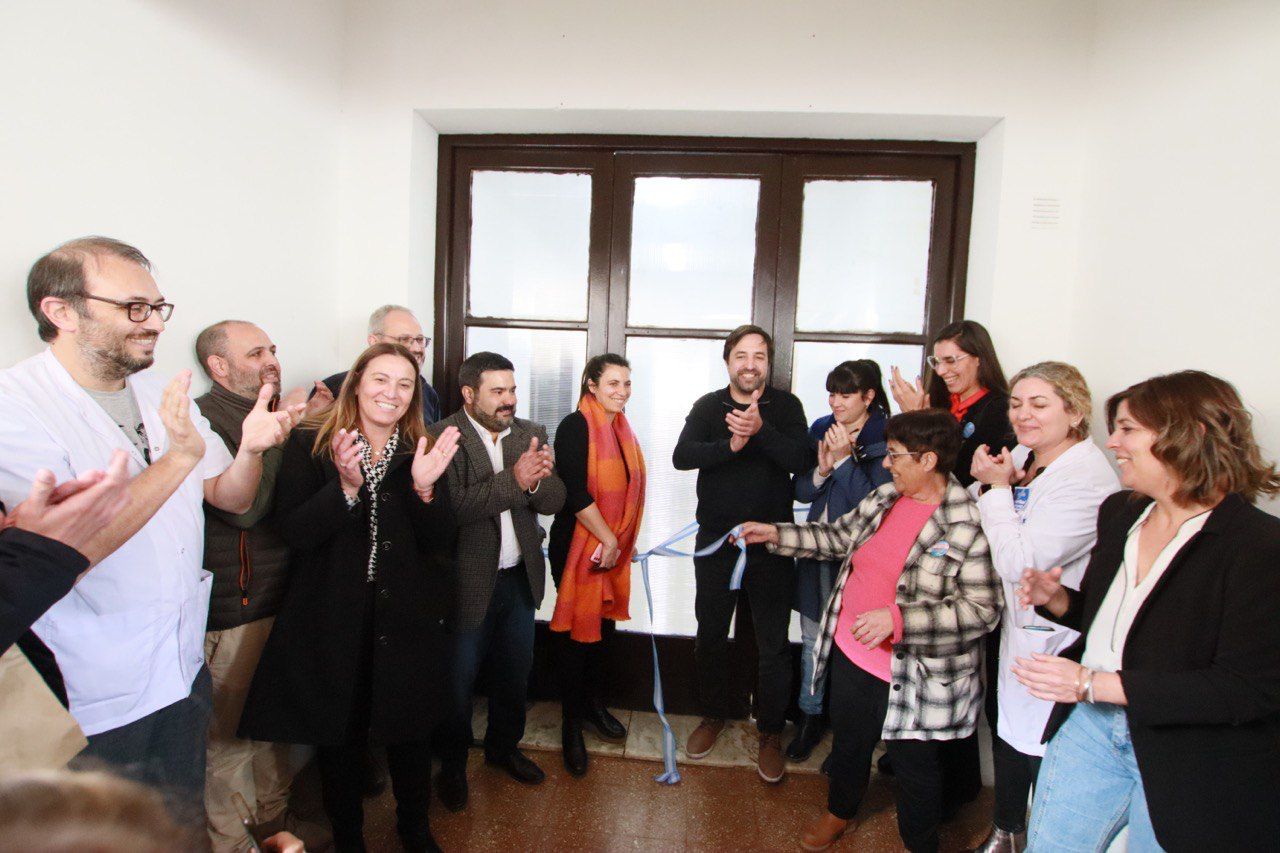 Kreplak inauguró obras en el HIGA, entregó una ambulancia y apoyó la candidatura de Arata