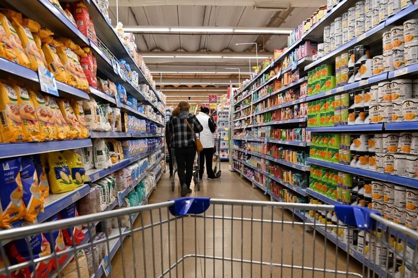 Los alimentos aumentaron más de 10% en agosto