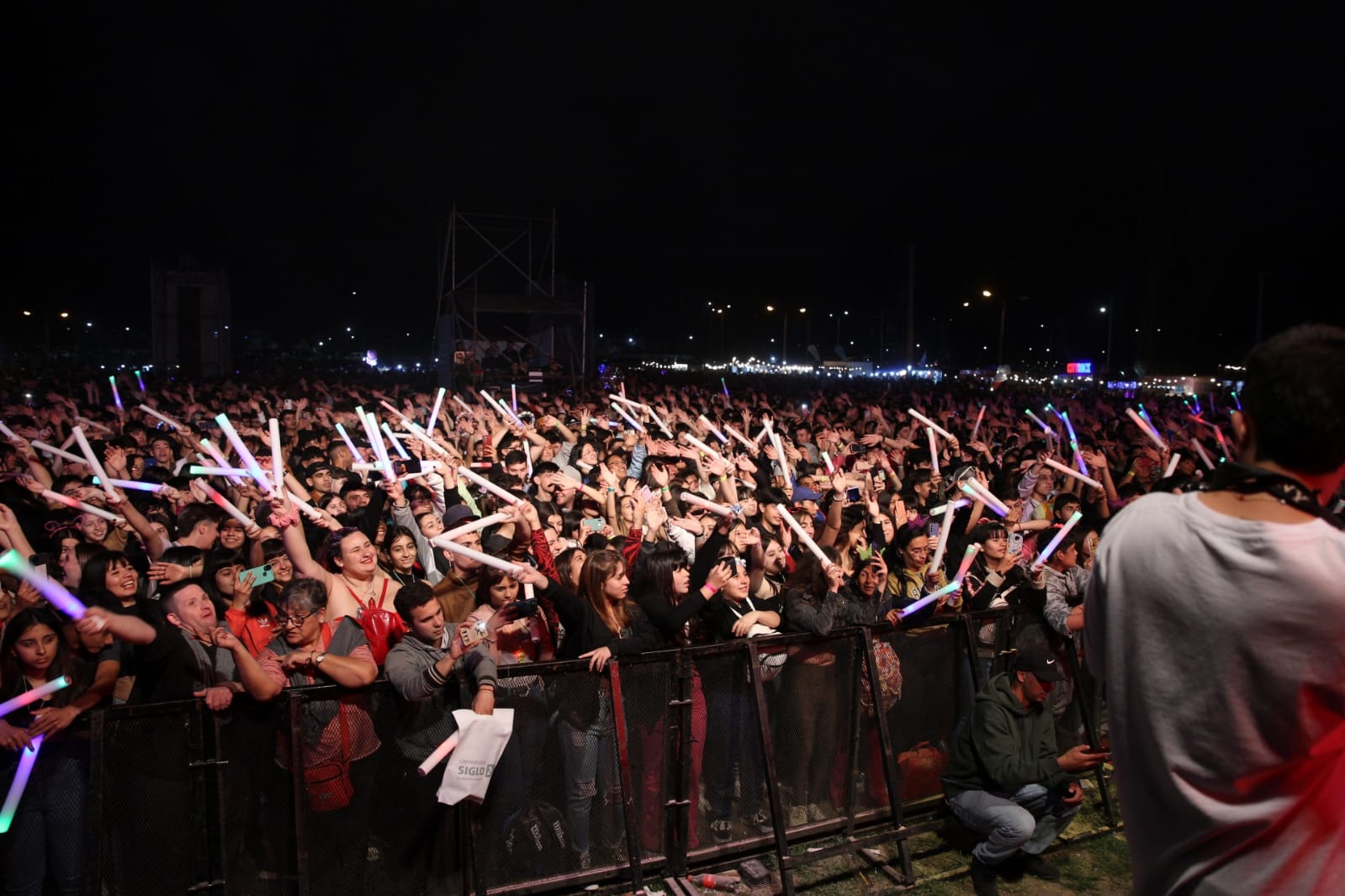 Los estudiantes festejaron el inicio de la primavera
