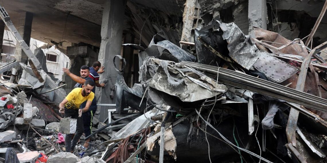 El encargado de ONU para refugiados advirtió que la ayuda a Gaza va «destinada al fracaso»