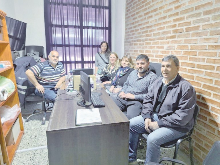 Piden la reapertura del paso a nivel de  La Plata, entre Félix de Azara y San Martín