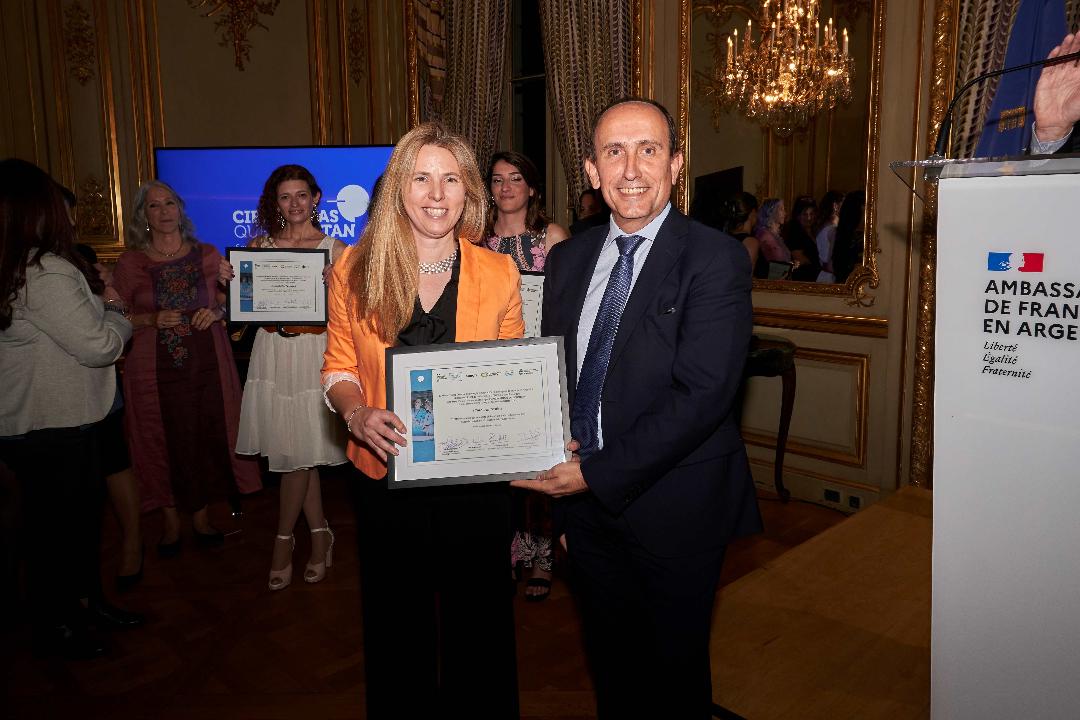 «Científicas que cuentan»: premiaron a Carolina Cristina, de la UNNOBA