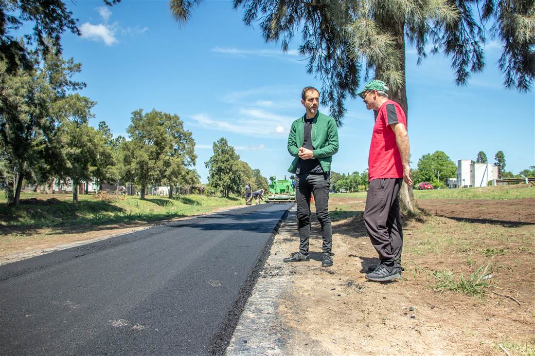 Comenzó la pavimentación de la bicisenda