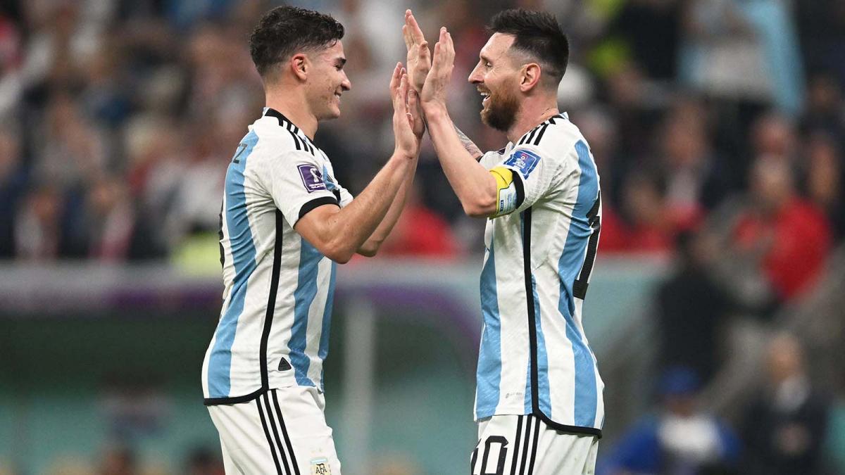 Argentina, con la vuelta de Messi, enfrenta a Paraguay