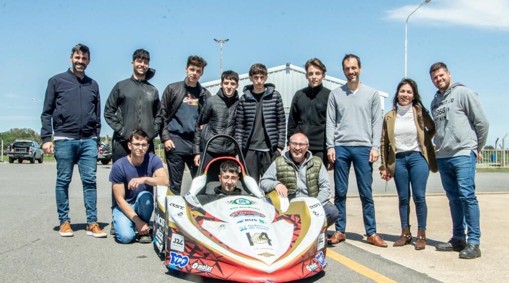 Alumnos del Colegio Industrial recibieron un subsidio otorgado por el Municipio