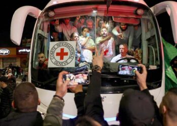 EEUU envía aviones militares a Egipto  con ayuda para los palestinos de Gaza