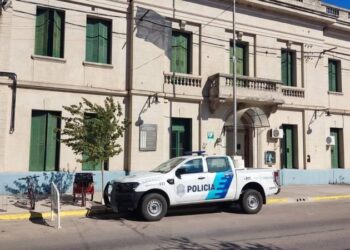 Acusan a policías de Chacabuco de vender cables secuestrados en Junín