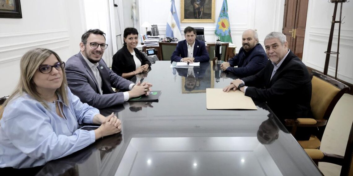 Kicillof se reúne con intendentes electos para repasar la situación económica