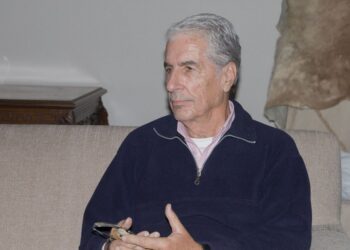 “Hay que salir de la decadencia y volver a ser un país normal”, opinó Borchex