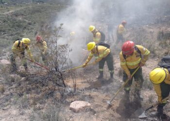 Bomberos de nuestra ciudad colaboran en los incendios de la provincia de Mendoza