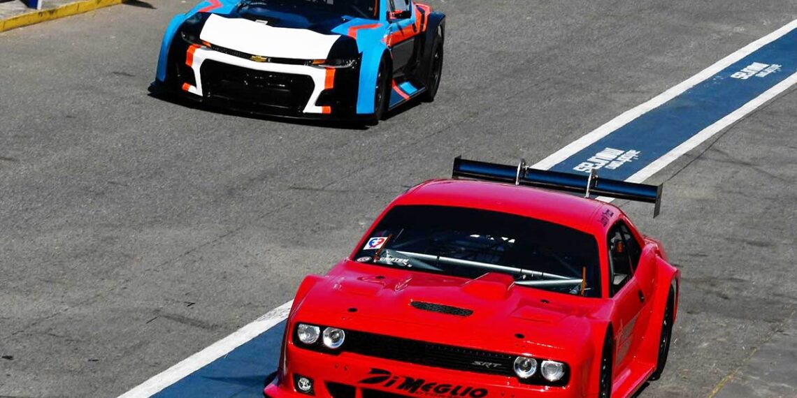 Los autos de nueva generación del TC salieron a pista en La Plata