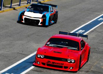 Los autos de nueva generación del TC salieron a pista en La Plata