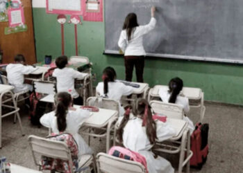 Sileoni puso la fecha: cuándo comienza el ciclo lectivo 2024 en las escuelas bonaerenses
