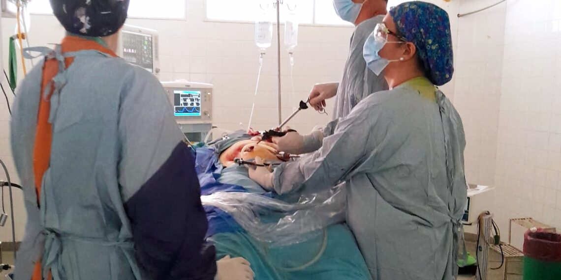 La falta de insumos también golpea en la salud pública