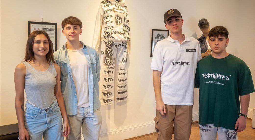 Se presentó la exposición de diseño y moda intervenida en Tono Local