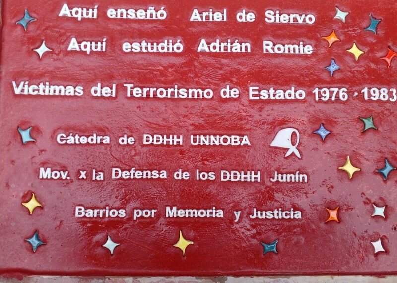 Colocarán una baldosa en homenaje a Ariel de Siervo y a Adrián Romié