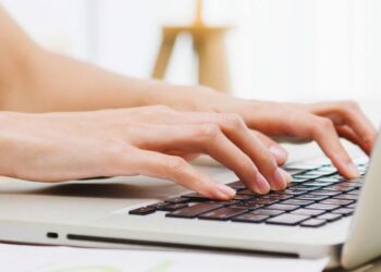 Destacan el «modelo educativo» a distancia de la UNNOBA