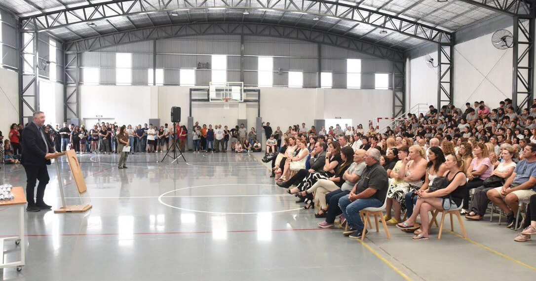 Escuela Secundaria UNNOBA: «Es un magnífico ejemplo de la educación pública del país»