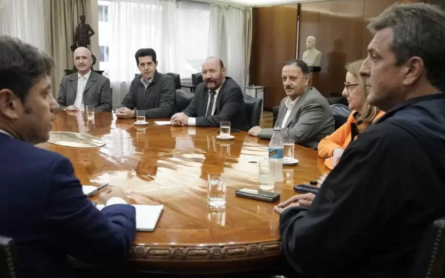 Massa le deja un billón en caja a Milei