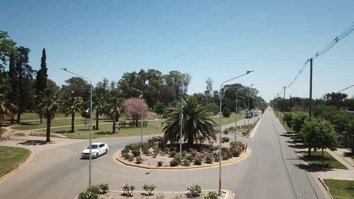 Provincia avanza con pavimento y desagües cloacales en Lincoln