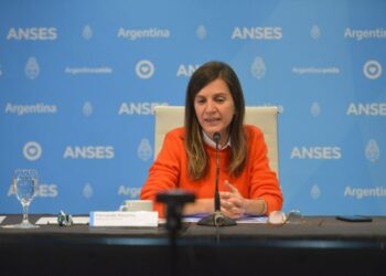 Jubilados y pensionados: anuncian aumento del 20,87% y refuerzo de $ 55.000