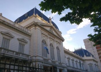 Los judiciales aceptaron la propuesta de Kicillof y cobrarán noviembre con un 25% de aumento