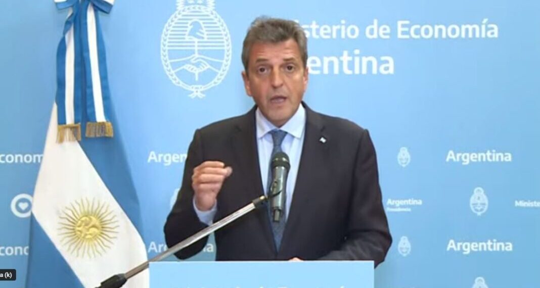 Massa anunció que planes sociales y pensiones por discapacidad pasarán a ser programas laborales