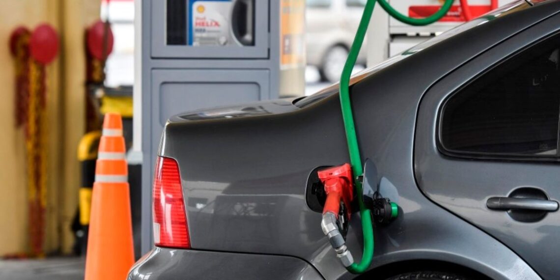 Cinco trucos para ahorrar nafta en los vehículos