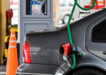 Cinco trucos para ahorrar nafta en los vehículos