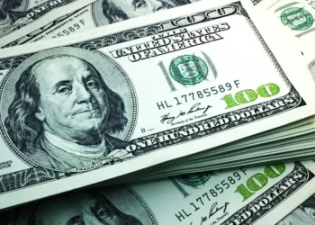 Apertura del dólar blue sin control: a cuánto cerró el viernes y expectativas para hoy
