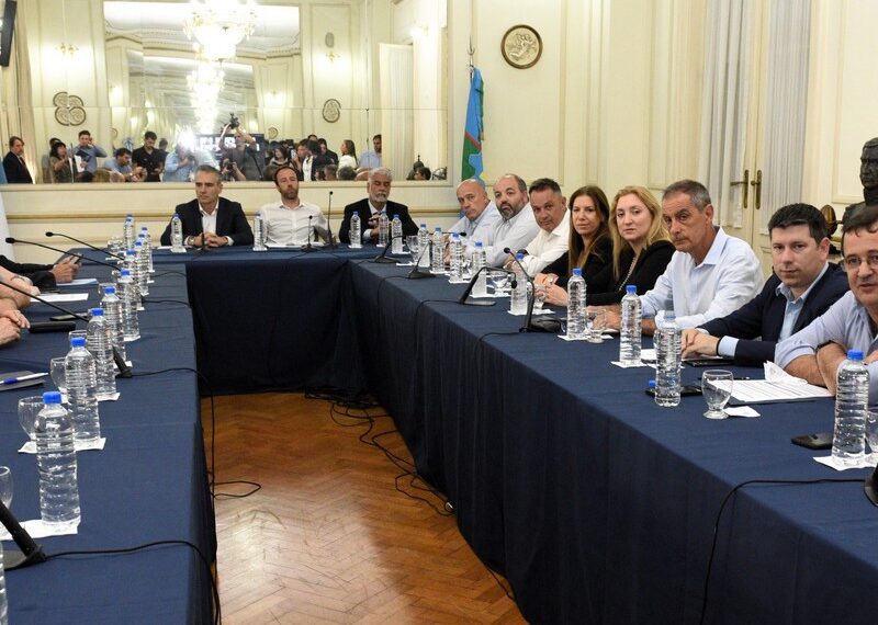 López: “Solicitamos una autorización adicional de financiamiento en el mercado local y en moneda local”