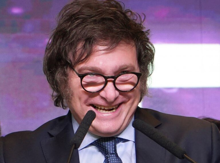 Milei se presentó como querellante en la causa por mega espionaje