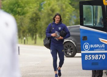 Boca viajó a Río, con sorpresas y el aliento de sus hinchas antes de la final