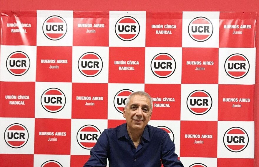 Contrapunto por la designación de Lousteau como titular de la UCR