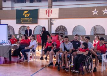Se realizó una capacitación sobre natación adaptada